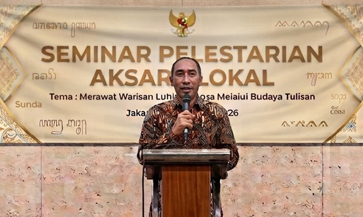 Tomi Menjadi Narasumber Tentang Aksara Gholiks Dalam Seminar Pelestarian Aksara Lokal