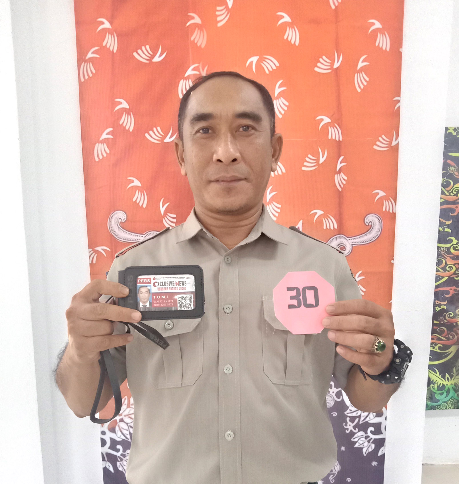 Pimpinan Umum media Exclusive News, Tomi, S.Pd.,M.E., menghadiri Technical Meeting, pada hari Selasa, 18 Agustus 2026, di Gedung Galeri Prestasi Kabupaten Sanggau.